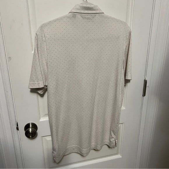Men’s Travis Mathew Polo / Golf Shirt size medium - Picture 3 of 4